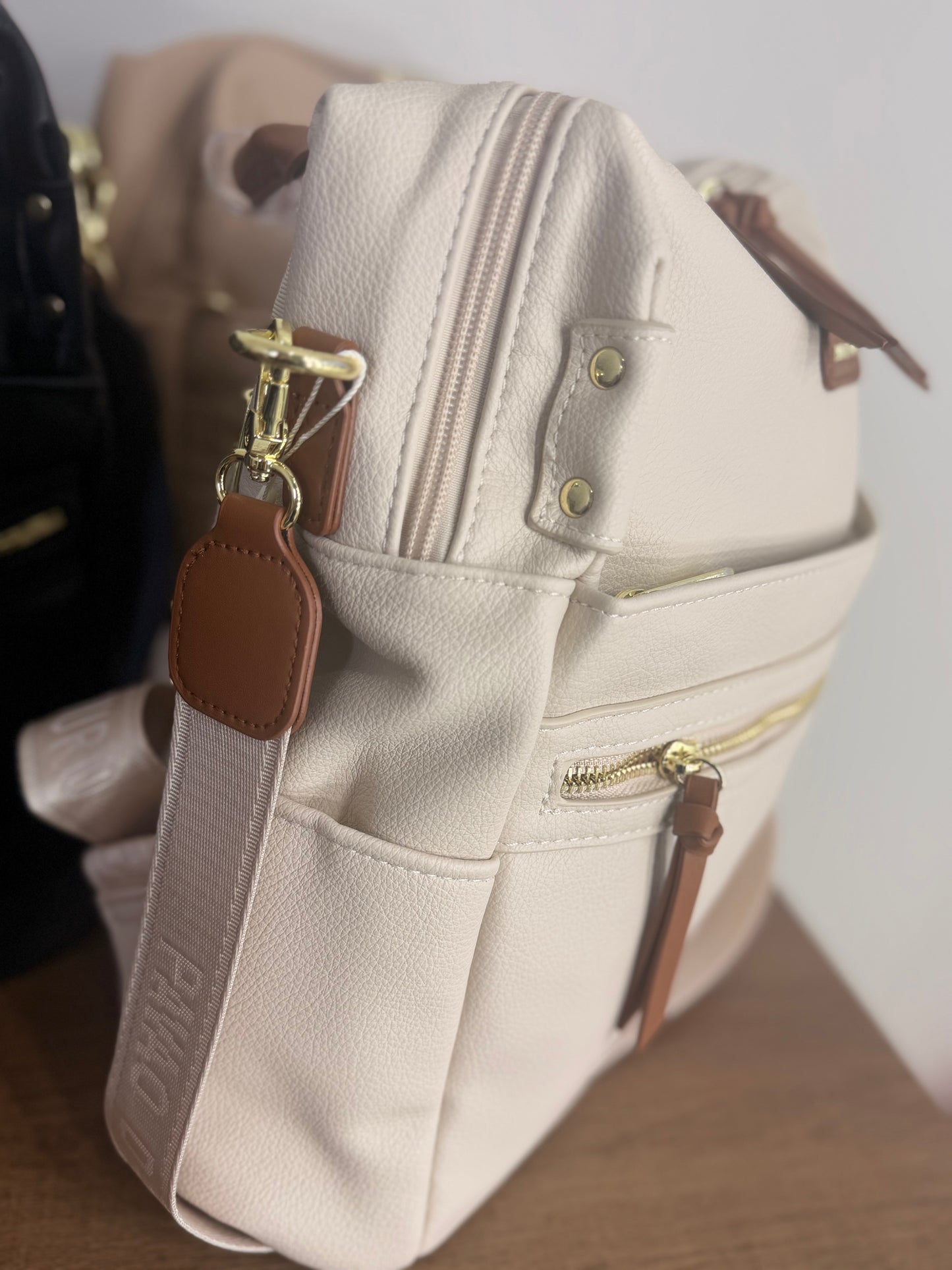 Bolsa mochila pavão de ouro